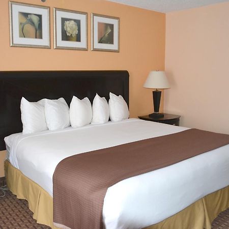 Hotel Baymont By Wyndham East Windsor Bradley Airport Zewnętrze zdjęcie