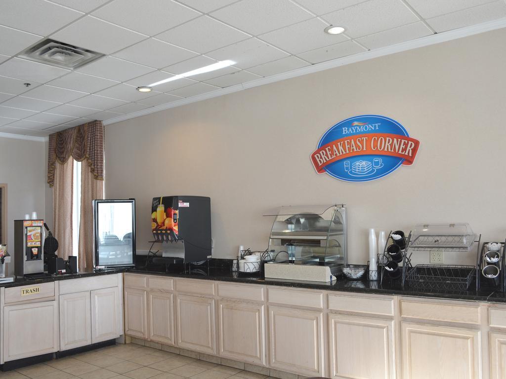 Hotel Baymont By Wyndham East Windsor Bradley Airport Zewnętrze zdjęcie