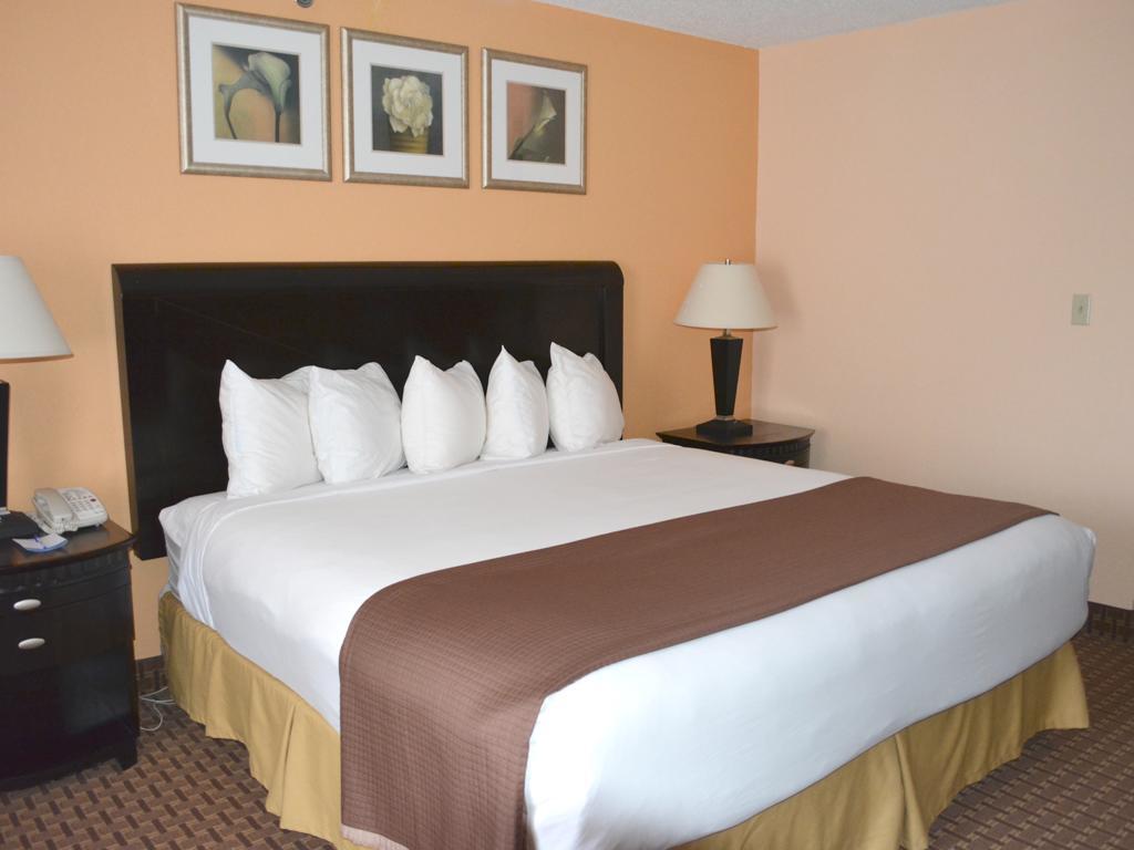 Hotel Baymont By Wyndham East Windsor Bradley Airport Zewnętrze zdjęcie